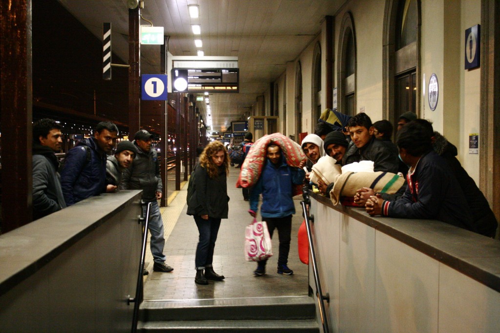 Migranti in stazione a Udine 2