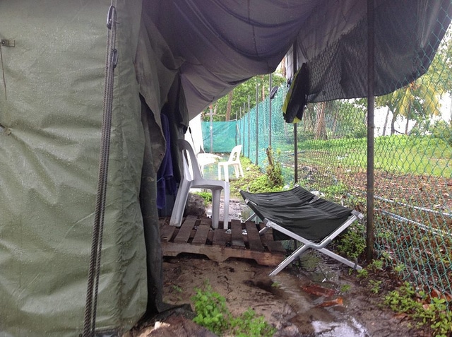 Tende nel centro di Manus - Foto di Sarah Hanson Young - Flickr Creative Commons