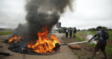 Zimbabwe in rivolta, il prezzo per le donne: lo stupro Zimbabwe in rivolta, il prezzo per le donne: lo stupro