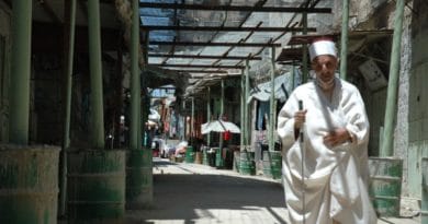 A Hebron tutto è diviso, anche la tomba di Abramo A Hebron tutto è diviso, anche la tomba di Abramo