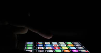 Problemi di sonno? Importante navigare sul web in modo sano Problemi di sonno? Importante navigare sul web in modo sano