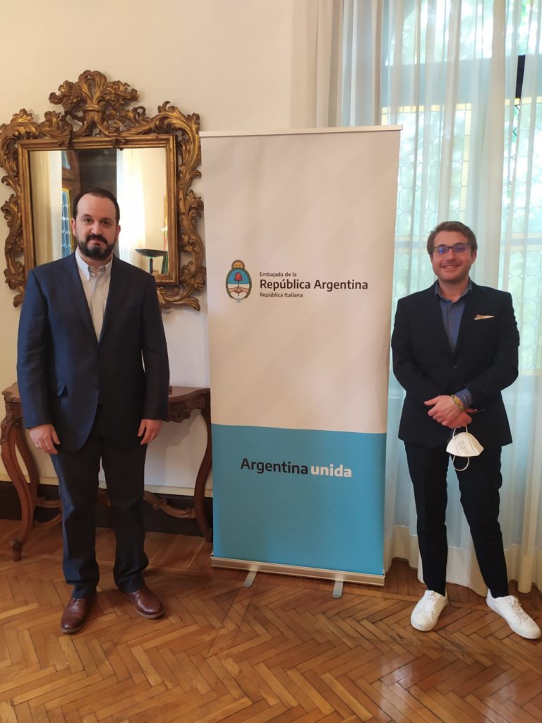L'incontro a Roma tra l'Ambasciatore Carlés e Michele Ramadori per la redazione di Voci Globali