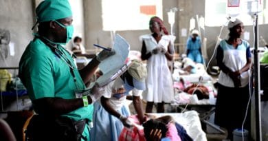 Africa: sanità in crisi, cresce la fuga all’estero di medici specializzati