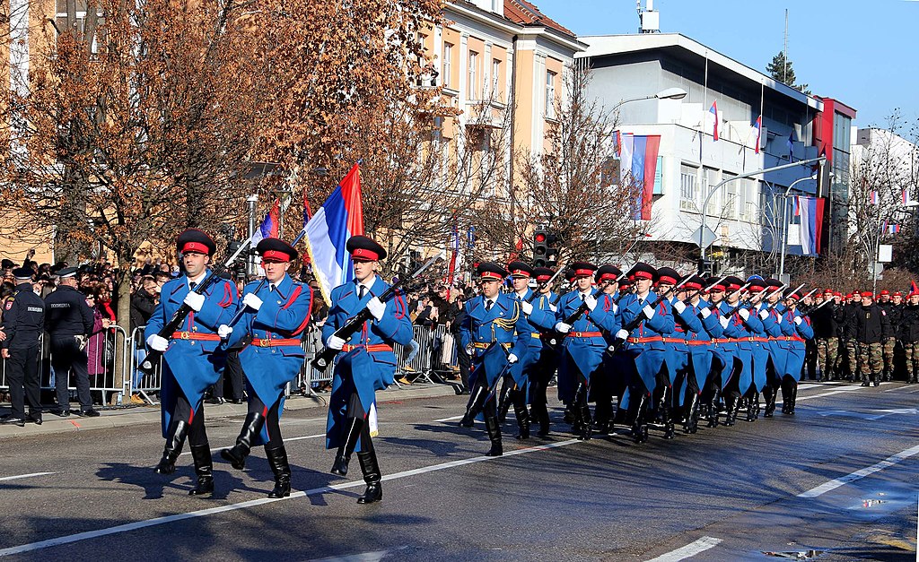 Parata per la festa dell'indipendenza della Republika Sprska - Wikimedia Commons