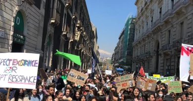 In piedi per la Terra, giovani e società civile in lotta per l’ambiente In piedi per la Terra, giovani e società civile in lotta per l’ambiente
