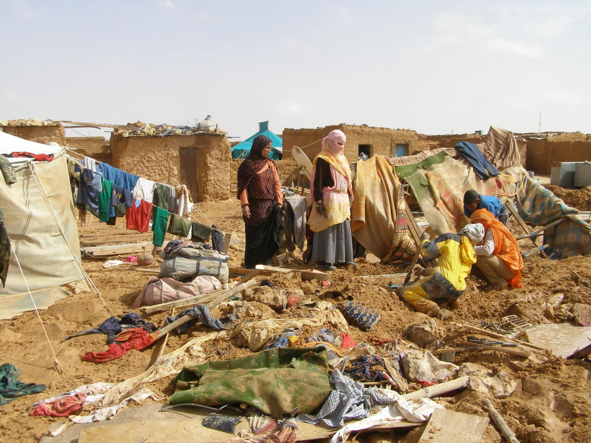 Campi profughi saharawi nel sud-ovest dell'Algeria distrutti dalle inondazioni. Immagine ripresa da Flickr/Western Sahara in licenza CC