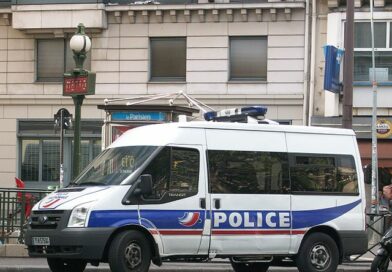 Furgone della polizia francese. Immagine ripresa da Wikimedia Commons in licenza CC