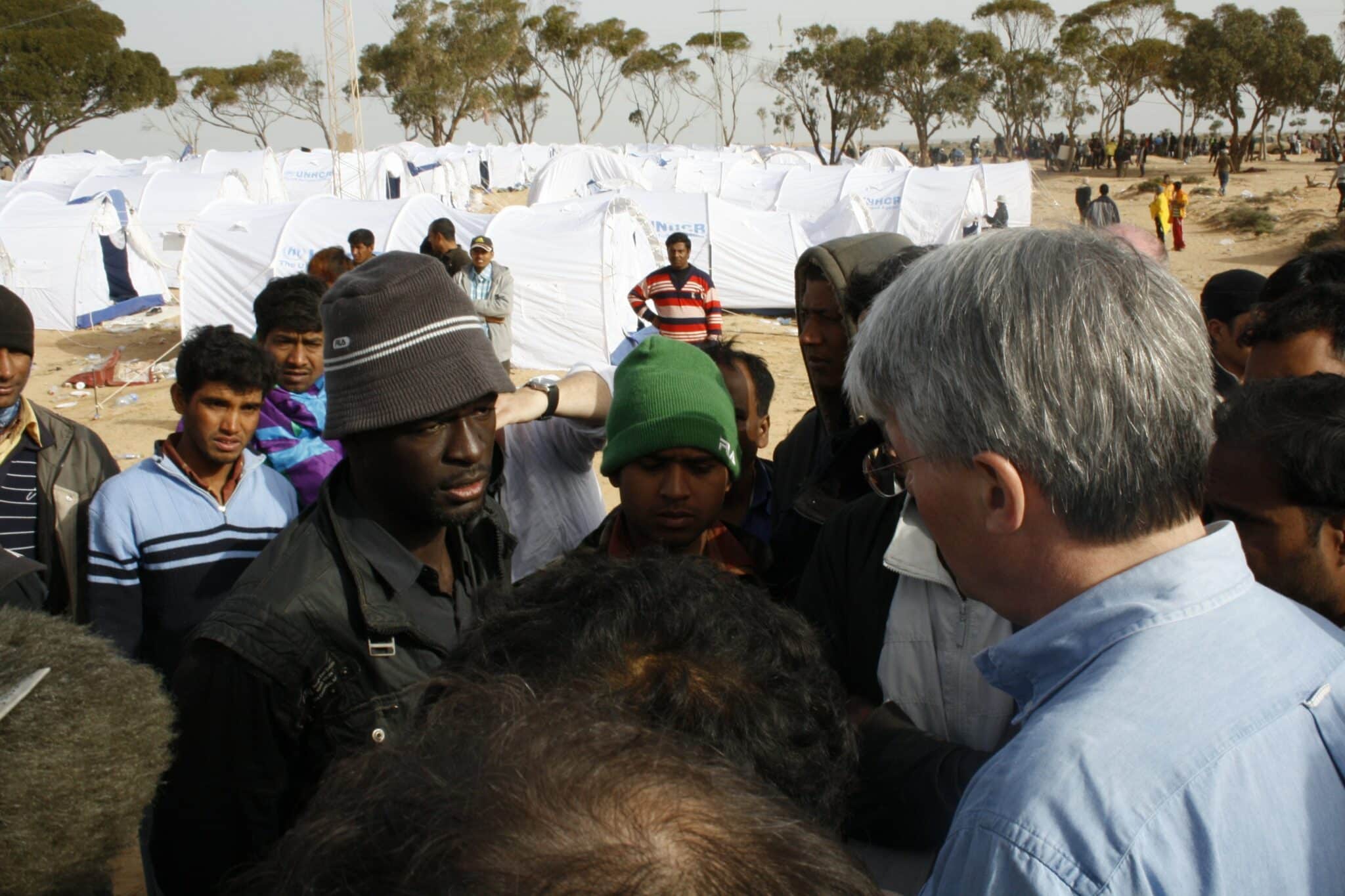Migranti che hanno attraversato la Libia per arrivare in Tunisia. Immagine ripresa da Flickr/ DFID - UK Department for International DevelopmentDFID - UK Department for International Development DFID - UK Department for International Development in licenza CC
