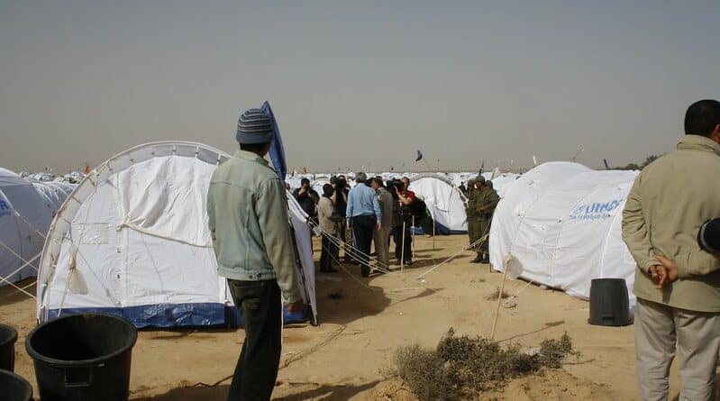 Campo profughi temporaneo vicino ai confini della Libia. Immagine ripresa da Flickr/DFID - UK Department for International Development in licenza CC